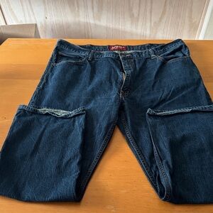 Arizona Jean Company Men's Deep Indigo Relaxed Jeans